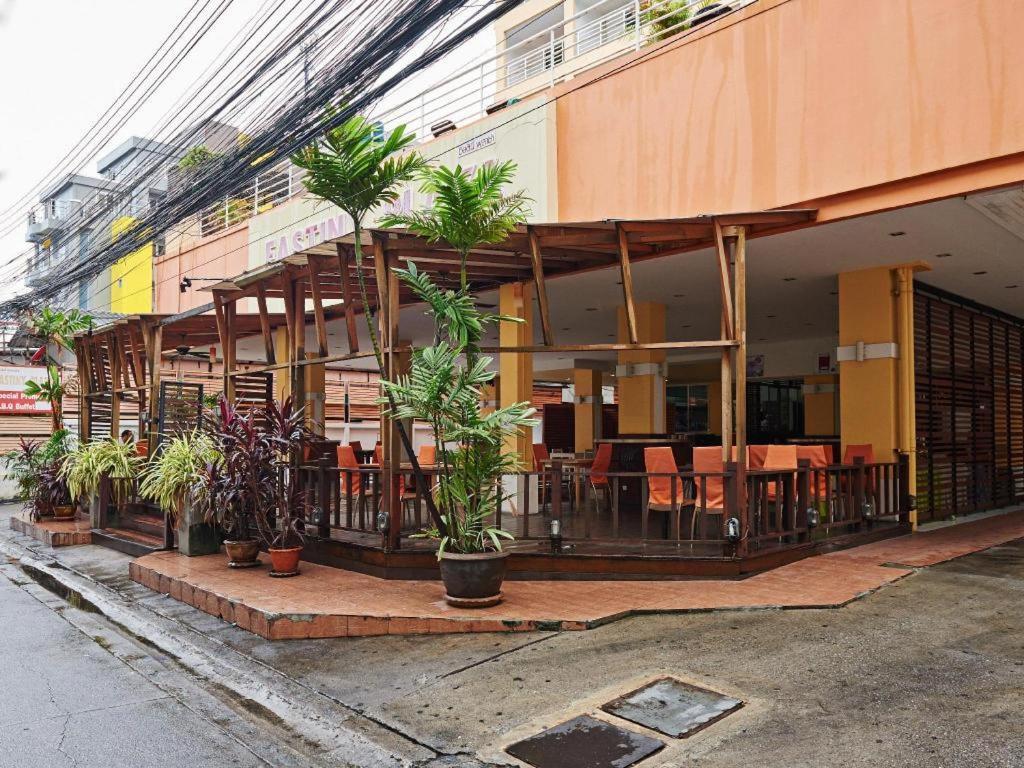 Eastiny Plaza Hotel Pattaya Extérieur photo