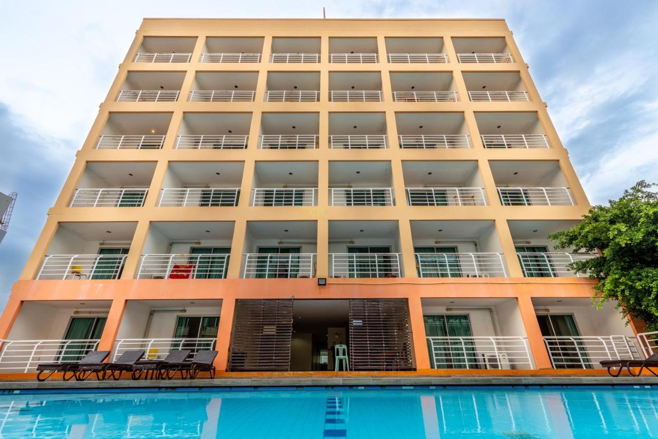 Eastiny Plaza Hotel Pattaya Extérieur photo