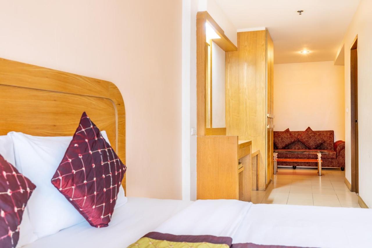 Eastiny Plaza Hotel Pattaya Extérieur photo