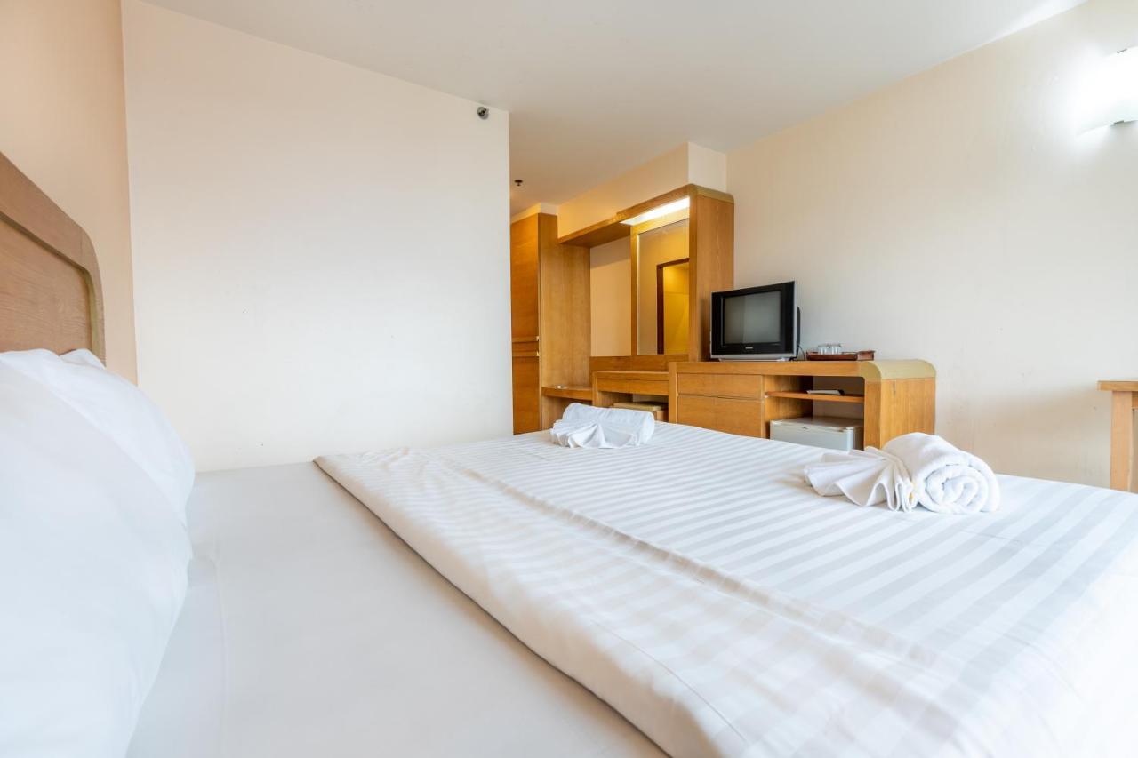 Eastiny Plaza Hotel Pattaya Extérieur photo